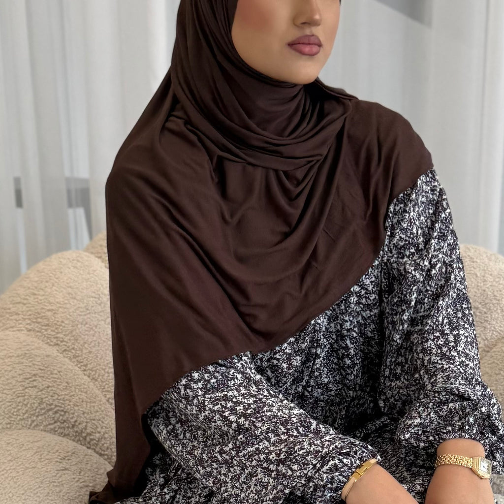 Emirati Jersey Maxi Hijab – Premium Stretch Fabric