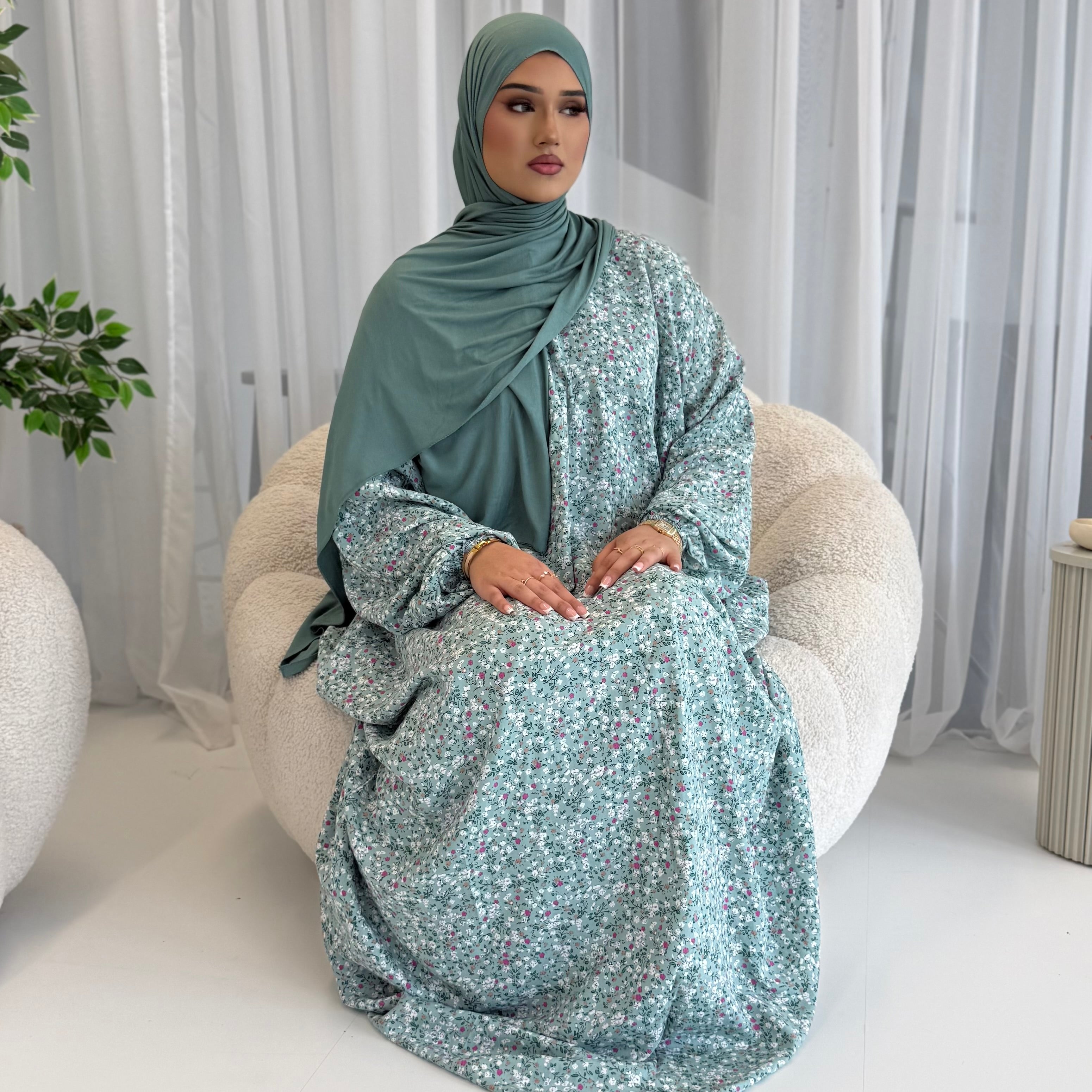 hijab short dresses hijab short skirt bedroom Prompts