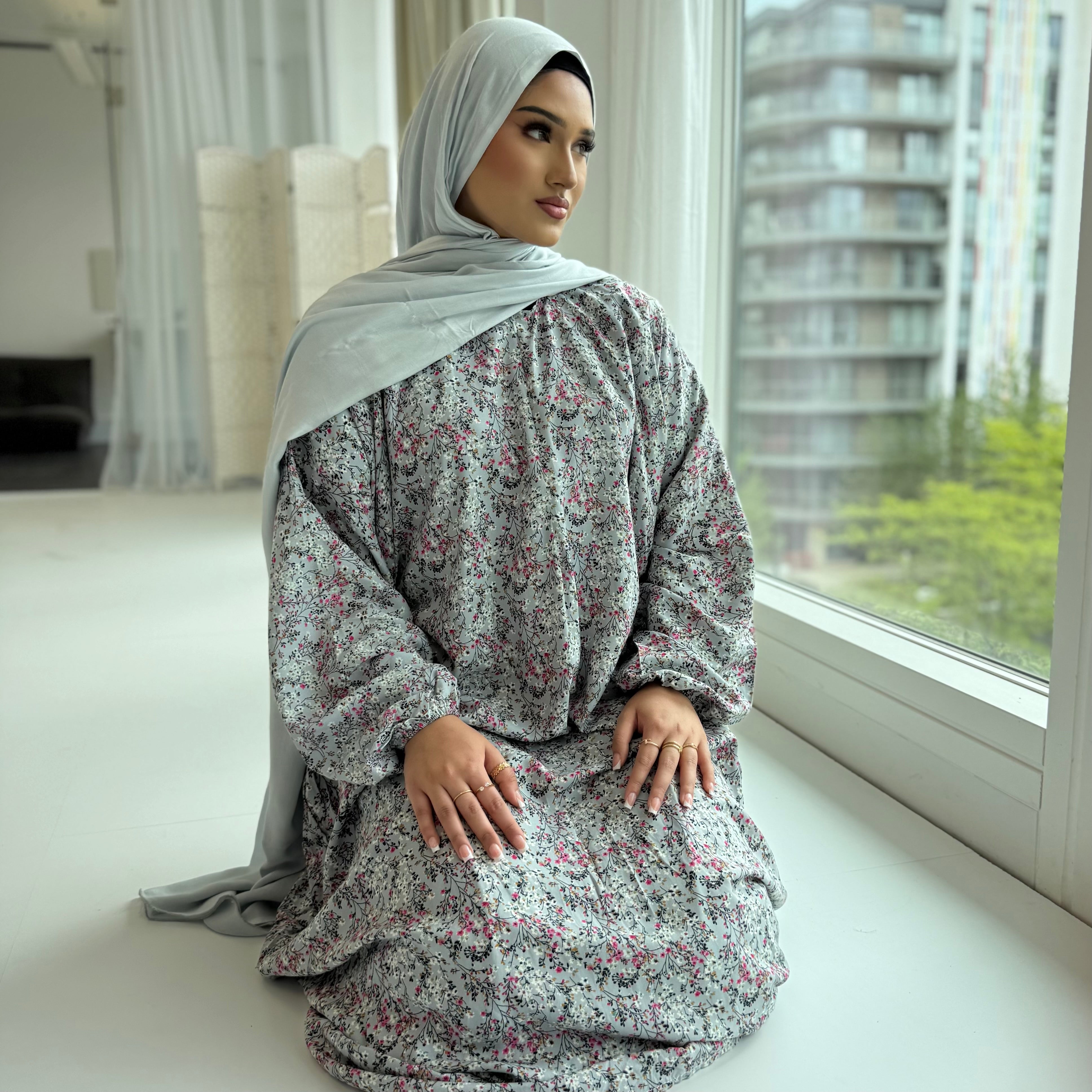 Abaya dress regular length with pockets