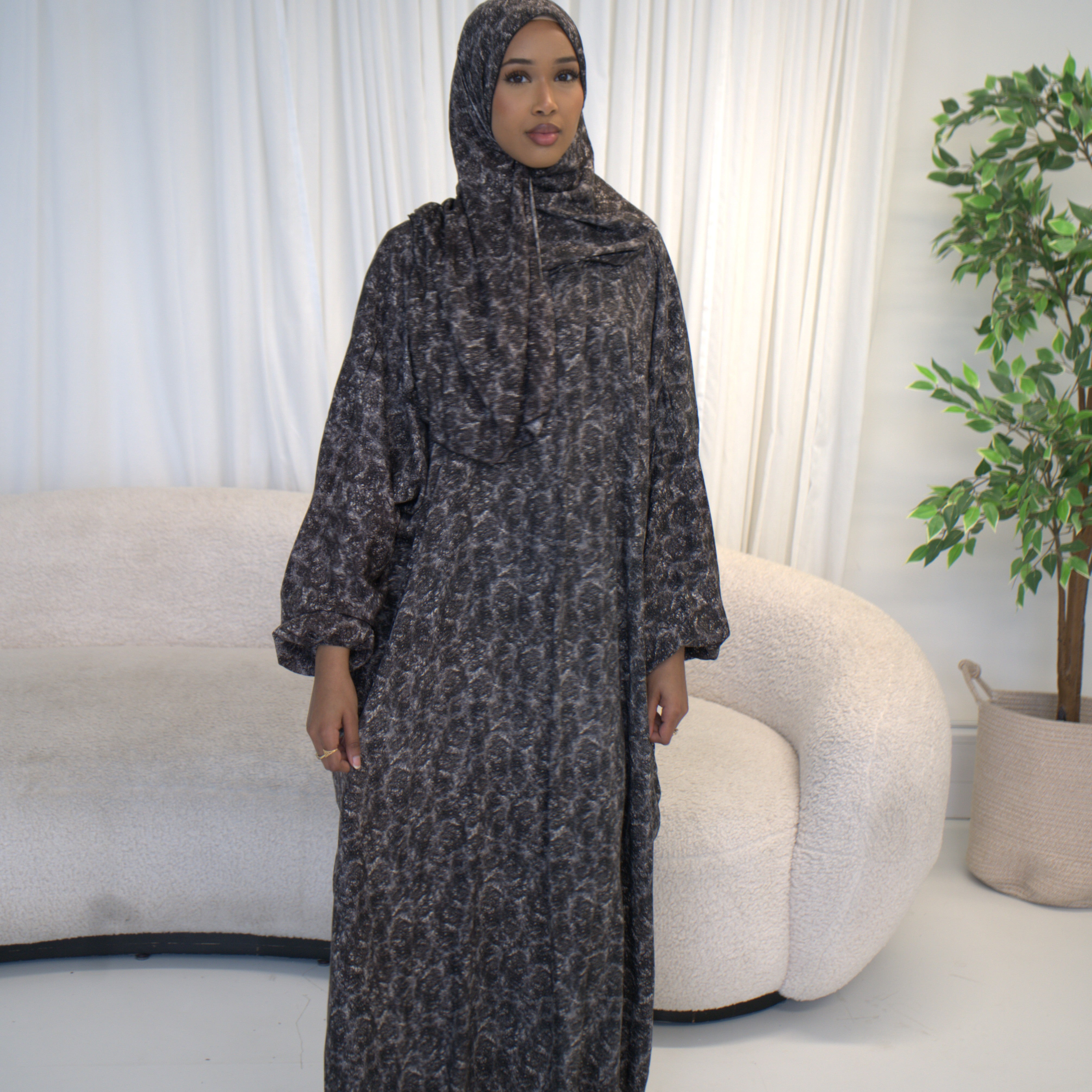 NEW Short length Prayer dress with pockets, prayer abaya
