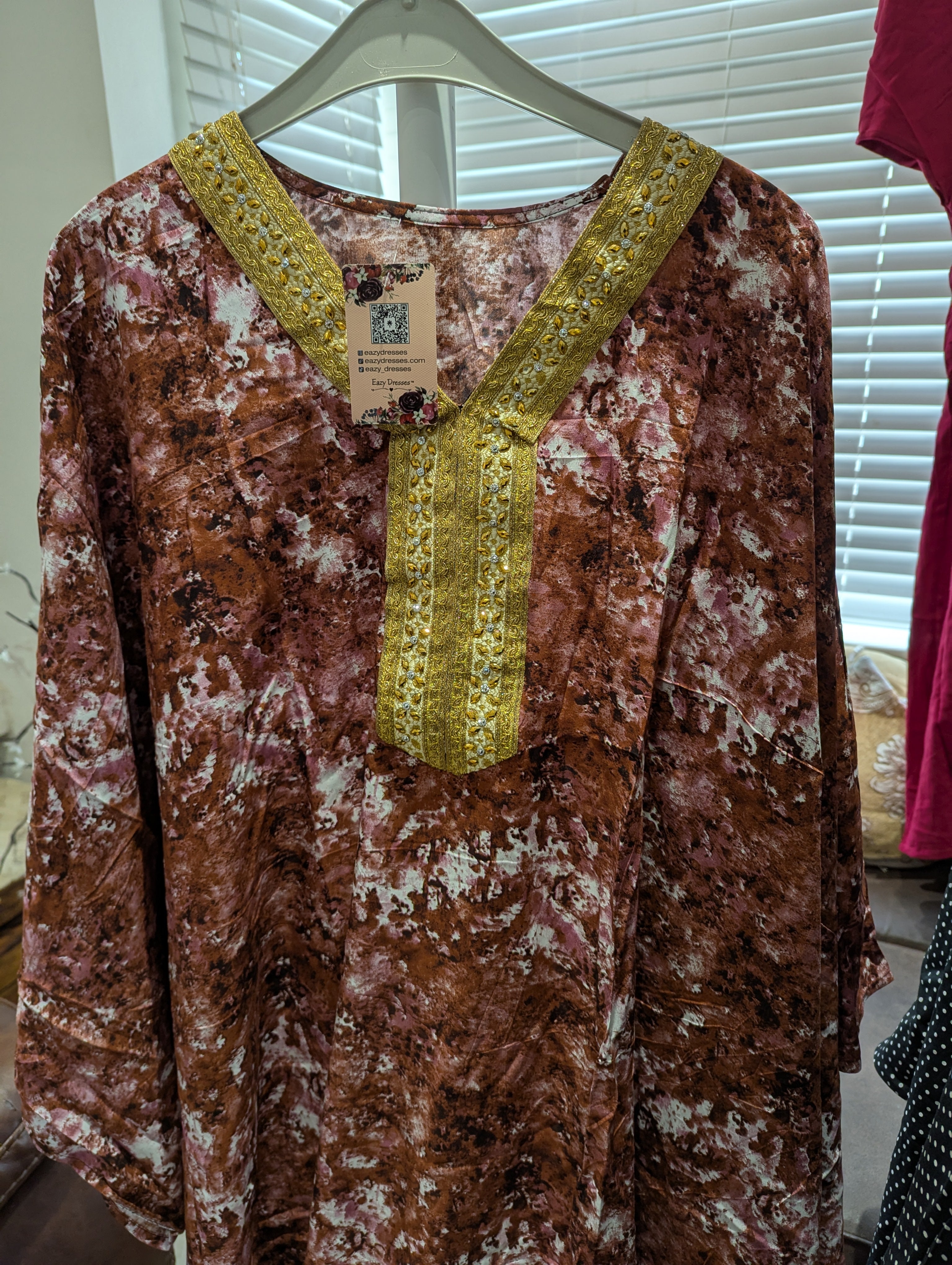 KAFTANS (small defect on neck) no returns
