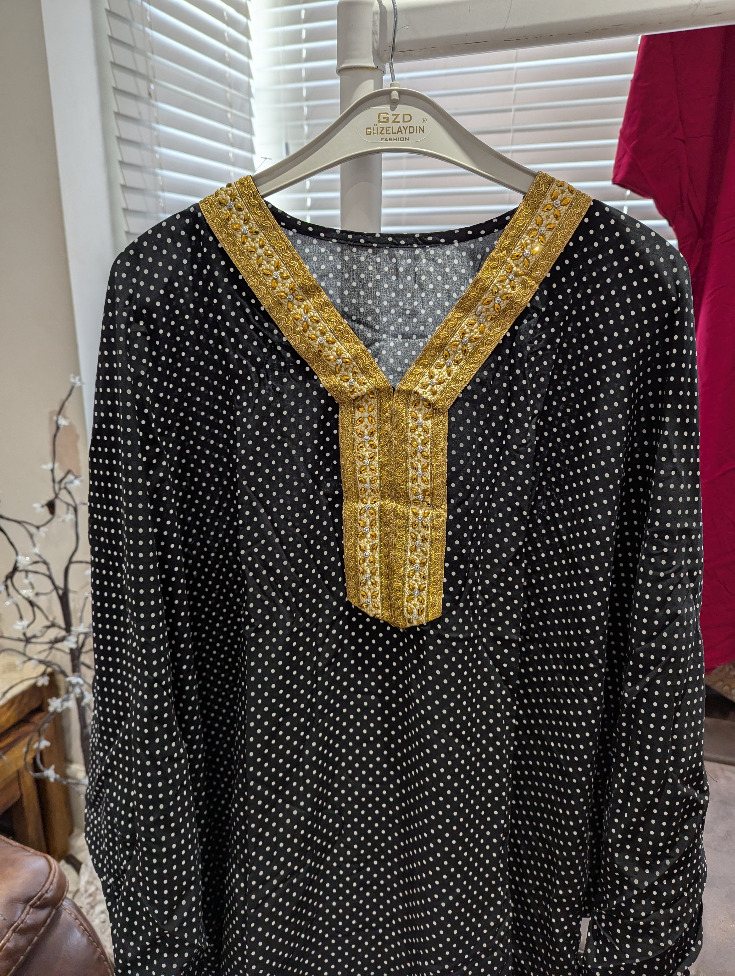 KAFTANS (small defect on neck) no returns