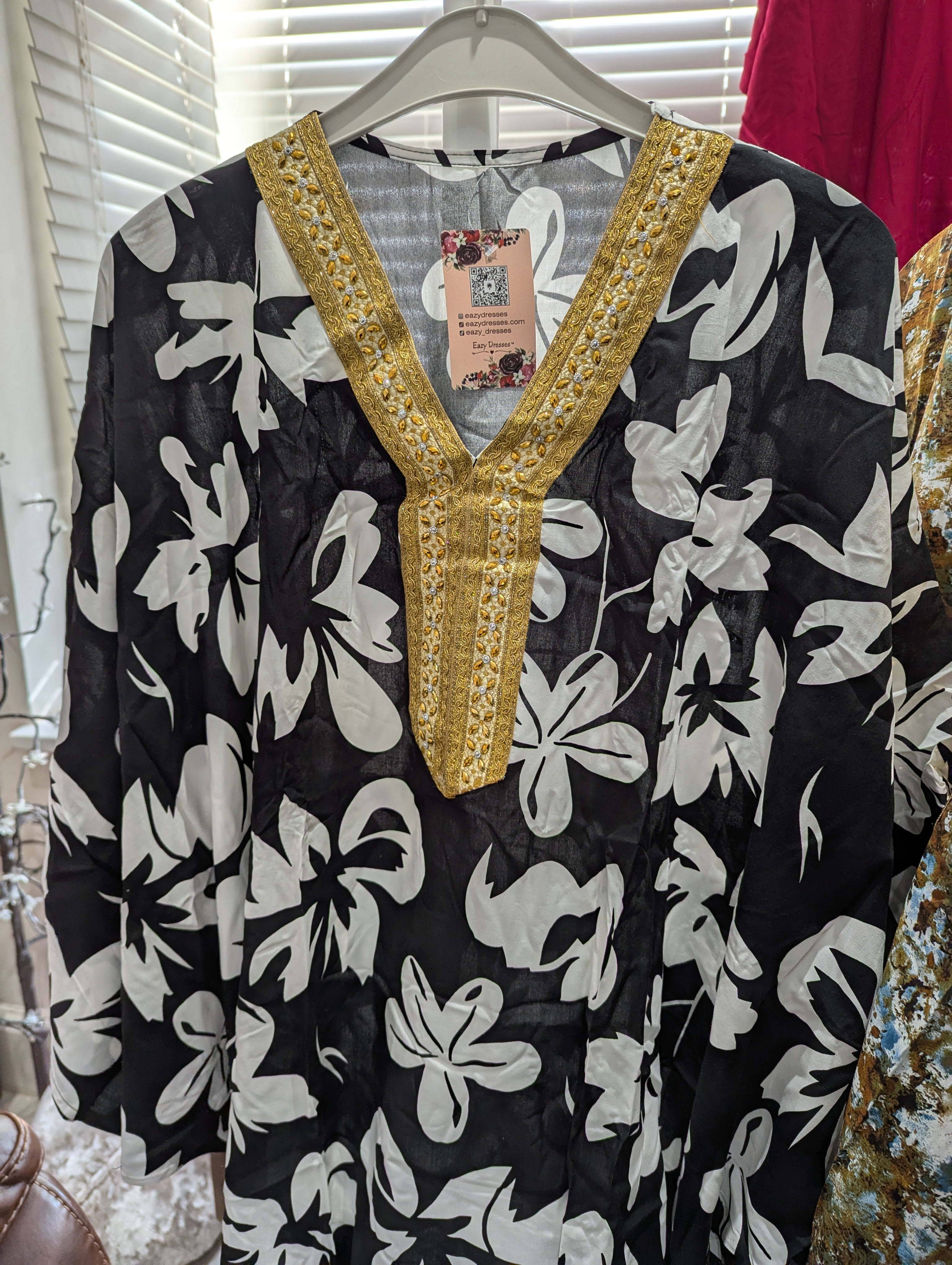 KAFTANS (small defect on neck) no returns