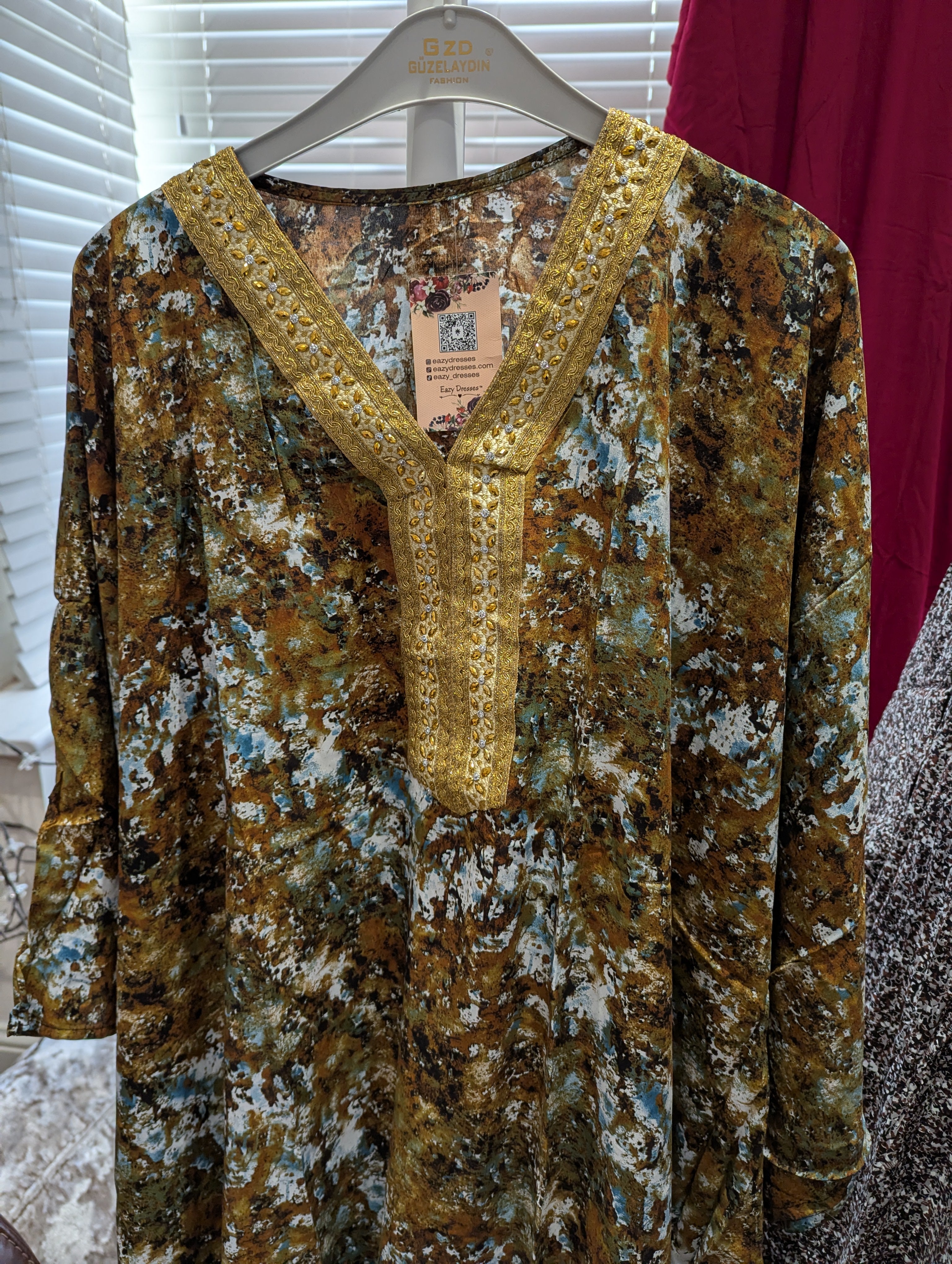 KAFTANS (small defect on neck) no returns