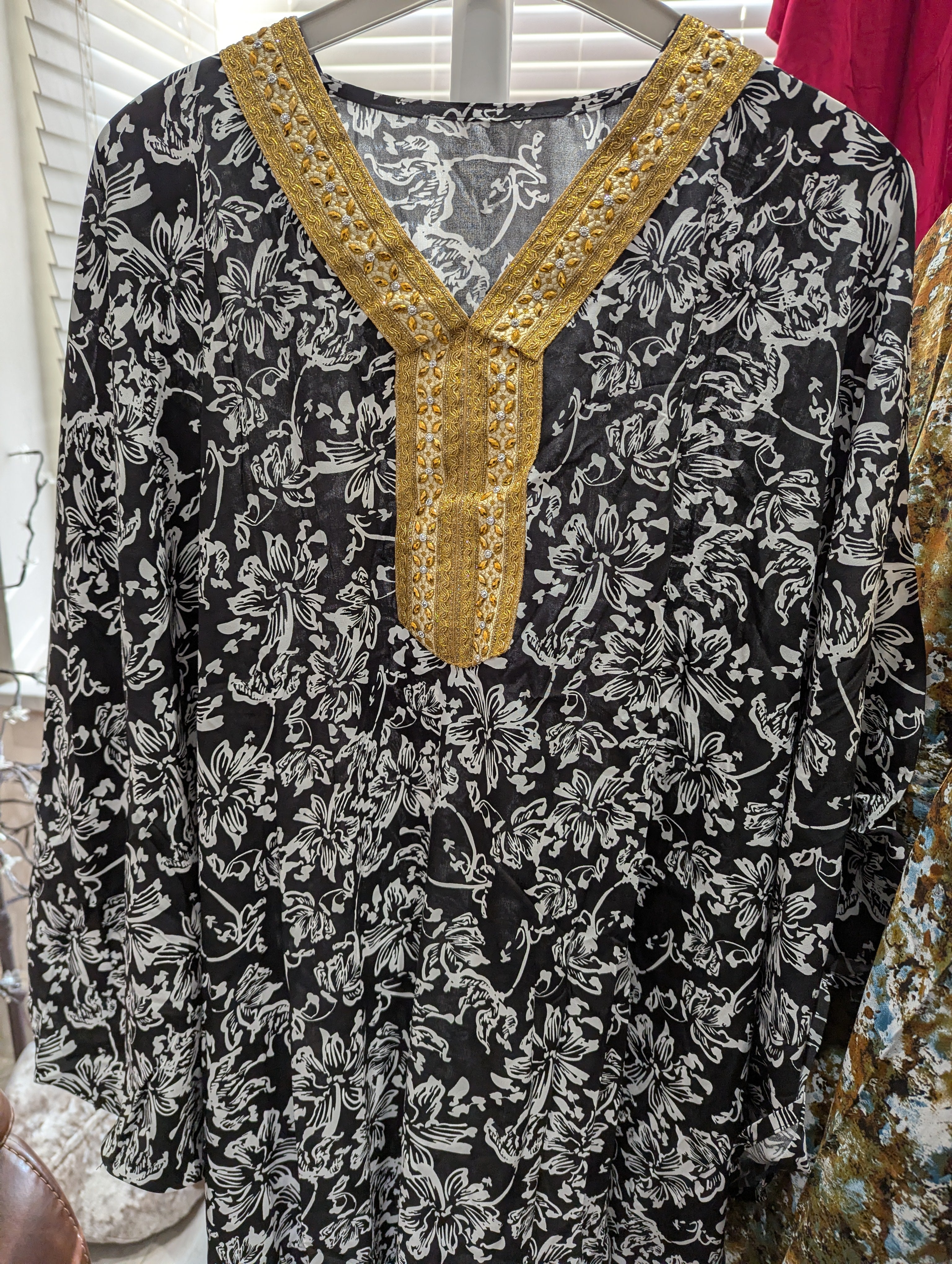 KAFTANS (small defect on neck) no returns