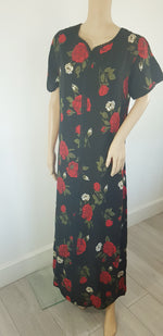 Load image into Gallery viewer, Roses are Red - Short Sleeve maxi dress
