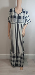 Grey Black Art - Short Sleeve maxi dress